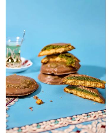 Snaq Fabriq Protein cookies in chocolate without sugar 10pcs x 45g - Buy Online on GoSupps.com