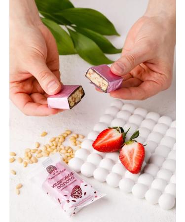 Siberian cedar Cedar gold with strawberries and champagne 630 g - Buy Online on GoSupps.com