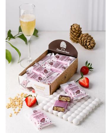 Siberian cedar Cedar gold with strawberries and champagne 630 g - Buy Online on GoSupps.com