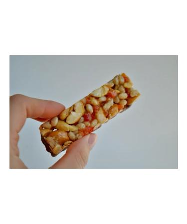 KDV Batonchik Nut & Go Kasheyu and strawberries 18 pieces of 36g - Buy Online on GoSupps.com