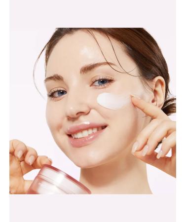 Medicube Anti -aging cream with triple collagen 4.0 Korea - Buy Online on GoSupps.com