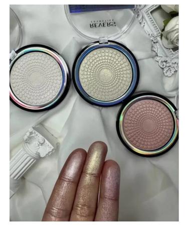 Highlighter for face No. 3 - Buy Online on GoSupps.com