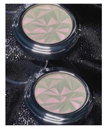 Violet scattered powder-highlighter