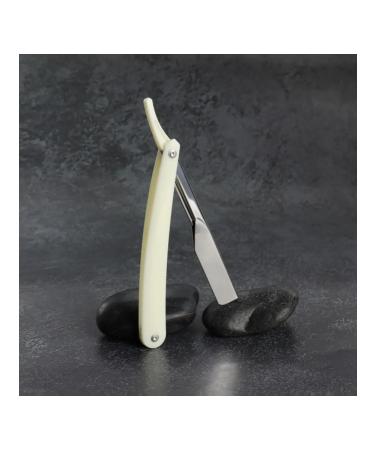 Shavette straight razor without blade white silver 2 pcs. - Buy Online on GoSupps.com