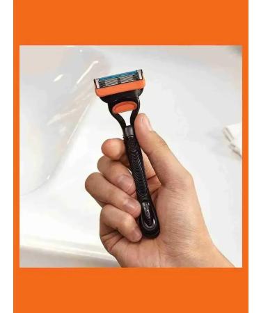 GILLETTE Fusion5 men's razor an accurate trimmer for a beard - Buy Online on GoSupps.com