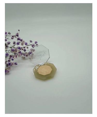 Usya XIXI Facial Highlighter in shade 02 golden - Buy Online on GoSupps.com