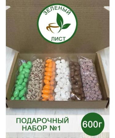 Green leafA Gift set of sweets. Type 1