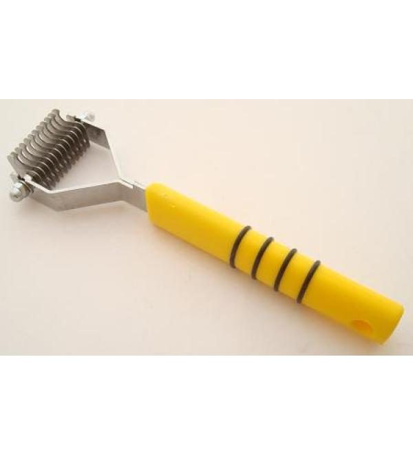 Mars Coat King Fine 12 blades plastic handle