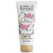 Jeanne En Provence JEANNE EN PROVENCE - Moisturizing and fragrant body milk - Enchanting pink fragrance - 95% natural ingredients - Dry skin - Made in France in Oily - 200 ml