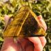 Stone Crafts Natural Stone Mine Crystal Tiger Eye Stone Pyramid Home Decor Wicca Wheel Pulse Heal Stone Crystal Reiki (Size : 4cm)