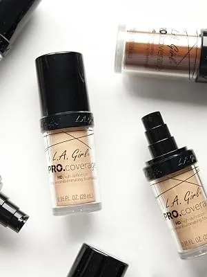 L.A. Girl Pro Coverage HD Foundation Natural 0.95 fl oz (28 ml) - foundation