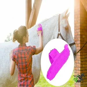 Plastic Curry Comb with Adjustable Strap Horse Pony Care Grooming (Pink) - Rub the curry comb