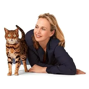 PRO PLAN VETERINARY DIETS EN Gastrointestinal Dry Cat Food 1.5kg - Cat and owner