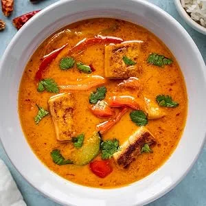 Mae Ploy Thai Green & Red Curry Paste 400g Each + World Food Shop 20ml Measuring Scoop | Authentic Thai Curry Paste Hot And Mild Chilli Asian Food - Red Curry, Mae Ploy, Authentic Thai, Red Curry Tofu, Spicy Thai Dish, Vegan, Tofu Curry