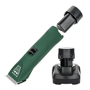 Cordless MD Roamer Horse Clipper (MD Roamer with medium wide cut blade 7FW 3mm) MD Roamer with 1 x medium wide cut blade - MD Roamer with 2 batteries