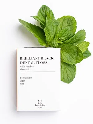 Terra & Co. Brilliant Black Dental Floss 32 Yards - Effective Dental floss