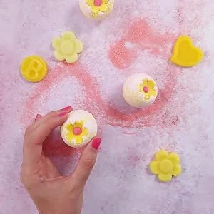 Bomb Cosmetics Snap Cracker Handmade Bath Blaster Gift Pack 3 x 160g 160 g (Pack of 3) Snap - creamers