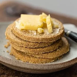 Walkers Shortbread Edinburgh Castle Keepsake Tin 130g (Pack of 4) - Oatcakes