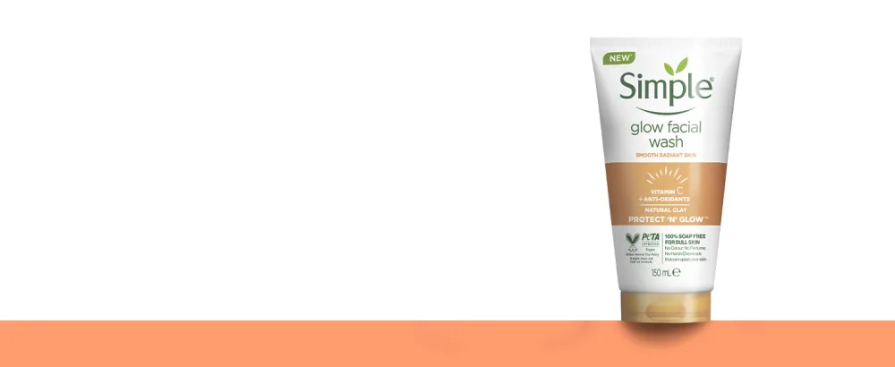 Simple Protect 'N' Glow Triple Protect Moisturiser SPF 30 40ml 40 ml (Pack of 1) Triple Protect Moisturiser - Simple Express Glow Clay Polish attracts dirt like a magnet for clean, smooth and revitalised skin