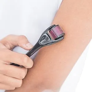 Derma Roller Boolavard TM + FREE Travel Case - Titanium Alloy Micro Needle Roller - 540 Needles-Best Skin Roller 1.5 mm - Roller