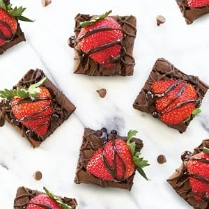 Fiber One Soft-Baked Bars Cinnamon Coffee Cake 6 Bars 0.89 oz (25 g) Each - Fiber One, Chocolate Covered Strawberry Fudge Brownies