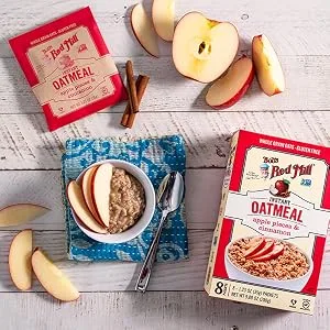 Bob's Red Mill Instant Oatmeal Packets Apple Pieces & Cinnamon 8 Packets 1.23 oz (35 g) Each - Apple slices and cinnamon