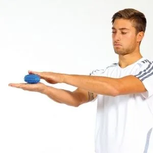 Togu Massageball Noppenball Lang Green - product information 3