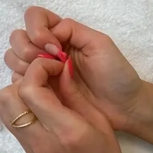 LaNature water-based nail polish - VEGAN - Waterbased Peel-Off Nail Polish - Top Coat Transparent 10 ml - product information 6