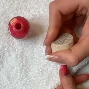 LaNature water-based nail polish - VEGAN - Waterbased Peel-Off Nail Polish - Top Coat Transparent 10 ml - step