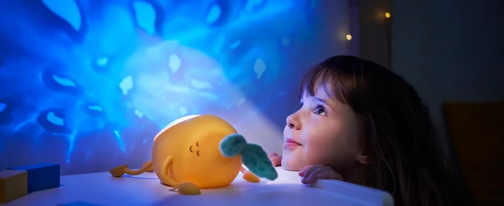 Badabull projection night light made of soft silicone basile - 5 lullied songs & 2 white noises - Automatic shutdown (30 min.) - Battery - Badabulle Nachtlicht Basile