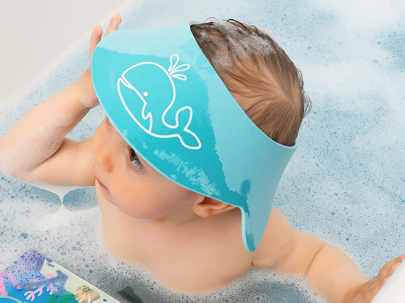 Reer MyHappyBath Cap Shampoo Protection protects your child from tears when washing hair continuously adjustable blue 40-55 cm head circumference - Maximaler Schutz