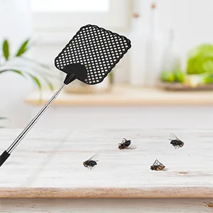 Flying swatter 3 pieces flaps pull -out pest control with integrated mosquito scrap for used to ward off fly wasps mosquitoes and other insects (black blue pink) - Fliegenklatsche
