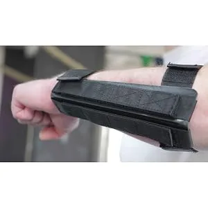 Active Protection Gear Armguards Arm Protectors with Hard Edge for Self-Defense Security Security Service 1 Pair - APG ACTIVE PROTECTION GEAR Armschützer