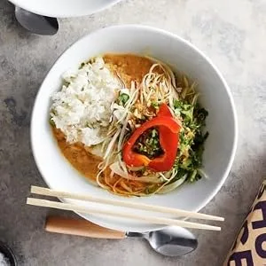 Reishunger Thai Curry Pasten Box (for up to 4 people) - original ingredients for Thai curry to do it yourself - also perfect as a gift - rotes curry