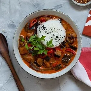 Reishunger Thai Curry Pasten Box (for up to 4 people) - original ingredients for Thai curry to do it yourself - also perfect as a gift - rotes Thai Curry