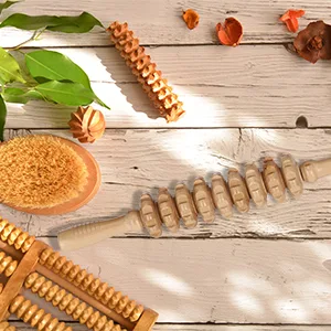 Relaxdays Massage Roller Wood Massage Stick with 2 Handles Manual Massager for Back Neck Arms & Legs Natural 1 Piece - holzmassagegerät