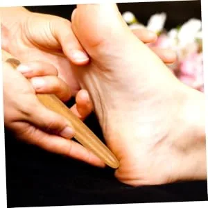 CLISPEED 2 x Wooden Acupressure Stick for Foot Massage Pen Light Brown 11x2.5x2.5cm - 17 EU: