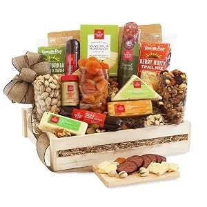California Delicious Meat and Cheese Gift Crate Deluxe - product information 1