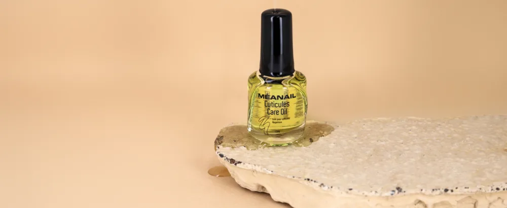 MEANAIL Paris Base Coat for semi-permanent nail polish - Vegan - extends hold - UV/LED - Step 4: Pflege