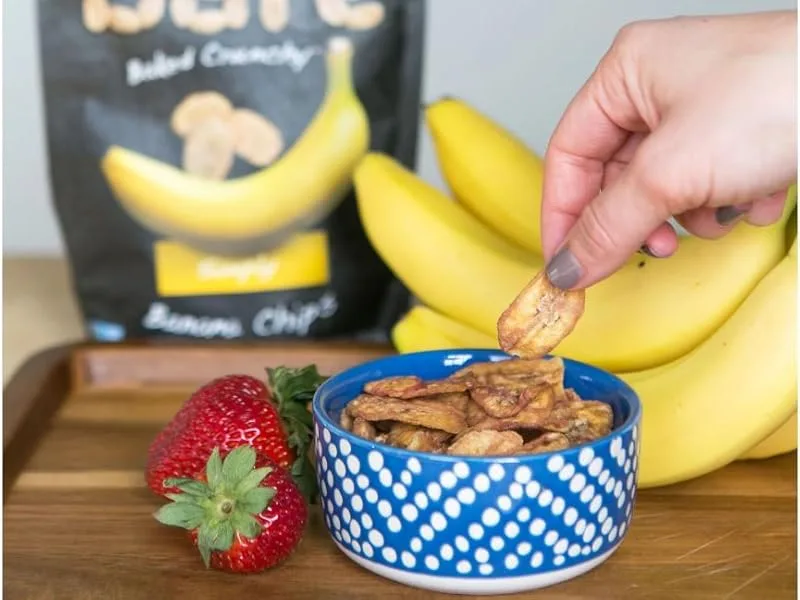 Bare Baked Crunchy Banana Chips Cinnamon Gluten Free 2.7 Ounce Bag 6 Count - bare snacks banana chips