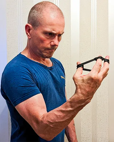 Fitbeast hand trainer training set (5-part) 2 forearm handle adjustable resistance hand gripper finger-dehner grip ball & stress breakdown for athletes - grip strength trainer finger strengthener