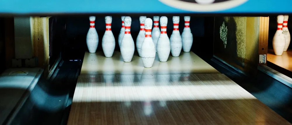 EMAX | Bowling accessories - Storm Grip Bag | Grip Sack with scent | Rosinbag - Grip Ball Stormoji Stormoji - Angry - Pindeck