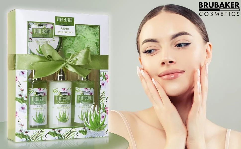 BRUBAKER Cosmetics Bath and Shower Set Aloe Vera - 5-piece gift set - Geschenkset mit transparentem Sichtfenster Aloe Vera Grün Schleife mit grünem Schwamm