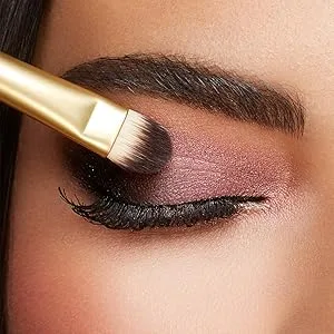 KIKO Milano Smart Concealer Brush 100 | Brush for concealer and eye shadow synthetic bristles - Smart Shading Brush