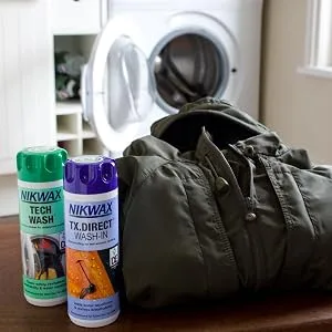 Nikwax Tx.direct Wash-in 300ml - Tech Wash und TX.Direct mit Jacke.