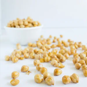 The Good Bean Crunchy Chickpeas Snacks, Sweet Sriracha , 6 Ounce - protein punch chickpeas