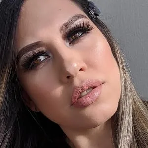 ALICROWN Mink Lashes Faux Wispy Natural Volume Lashes Pack 5D Fluffy Crossed False Eyelashes Full Handmade 5 Pairs Lashes A-Queen - wispy