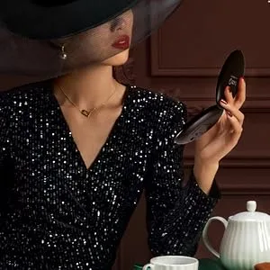 LED Compact Mirror, WOBANE Lighted Travel Mirror, 10X Magnifying, Handheld, Double Sided, Portable Makeup Mirror for Pocket, Purse, Gift, Black, 3.5 inch Round - lighted mirror
