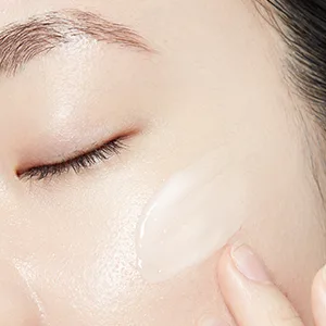 ETUDE Moistfull Collagen Essence 80ml (21AD) | Kbeauty | Moisturizing Long-Lasting Fast-Absorbing Essence for Sensitive Skin New Version (21AD) - Collagen Essence
