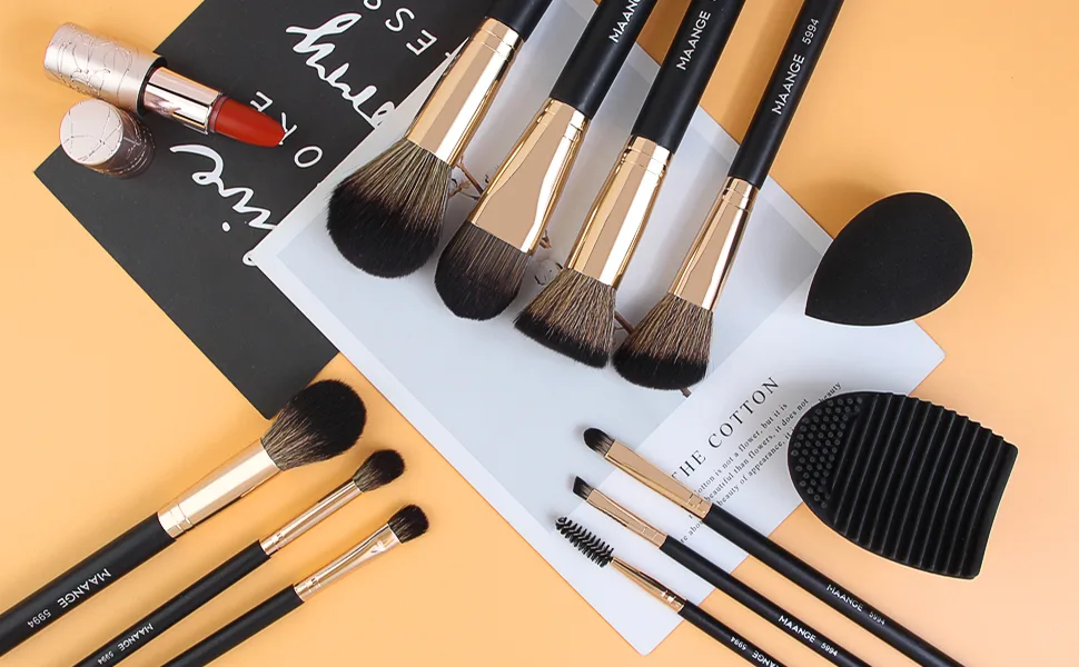 Makeup Brushes,MAANGE 10 PCs Travel Professional Makeup Brushes Set with Case,Foundation Kabuki Blush Eyeshadow Make Up Brush with Makeup Sponge and Brush Cleaner(Blackgold) - brushes for makeup